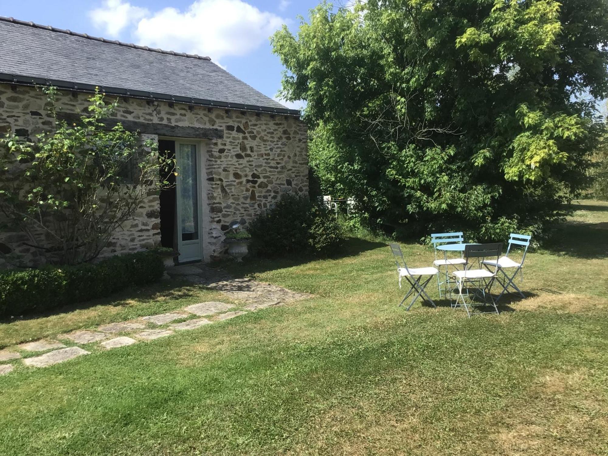 Grand Mainguet Bed & Breakfast Saint-Lambert-la-Potherie Dış mekan fotoğraf